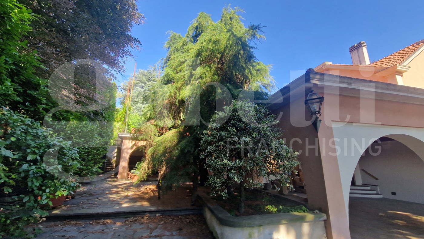 Villa con giardino a Pino Torinese
