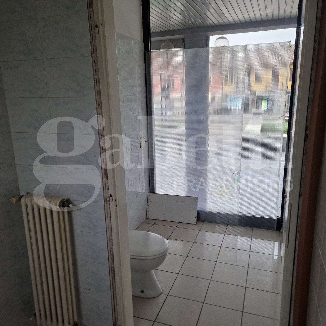 Negozio in vendita a Trofarello
