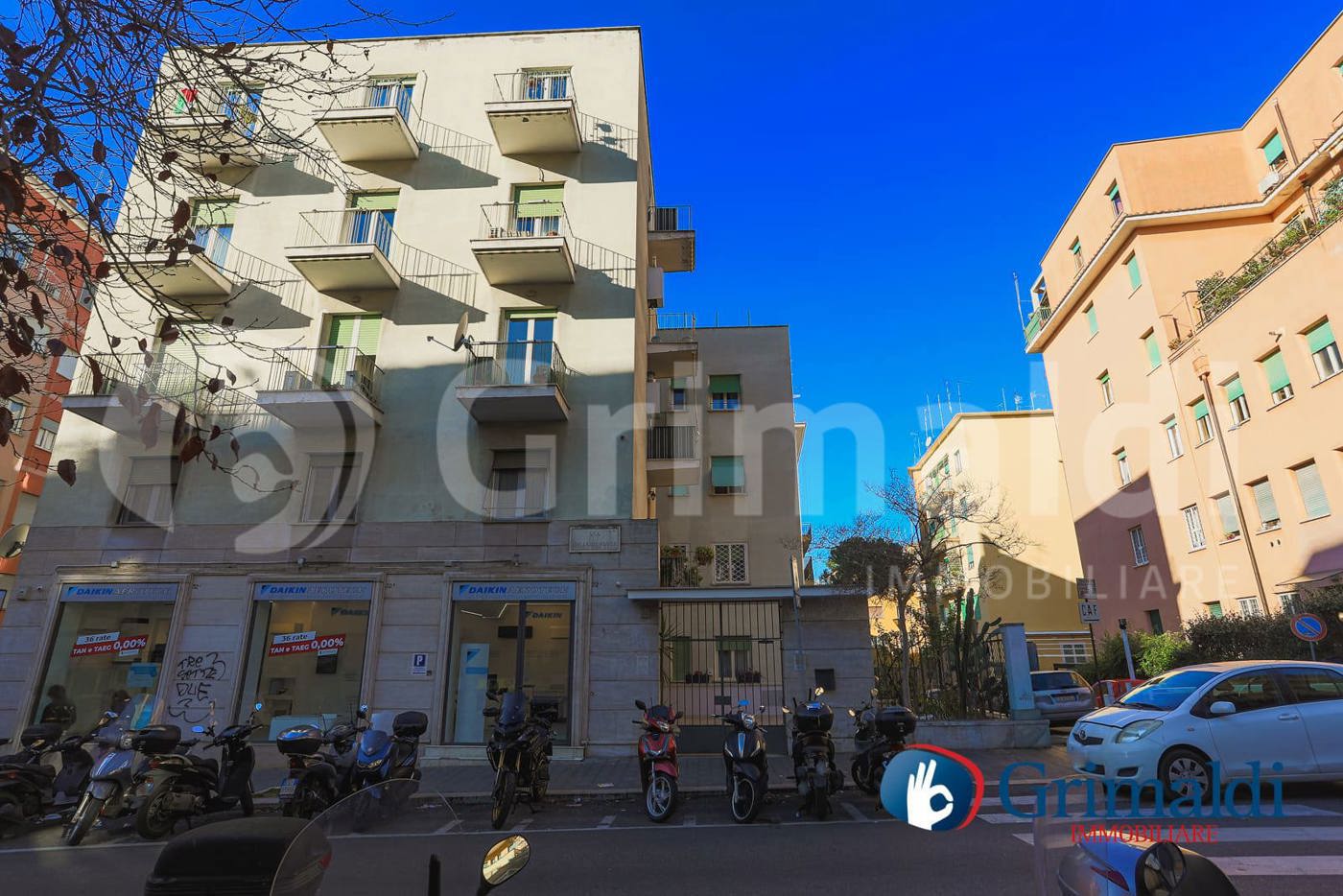 Trilocale da ristrutturare a Roma