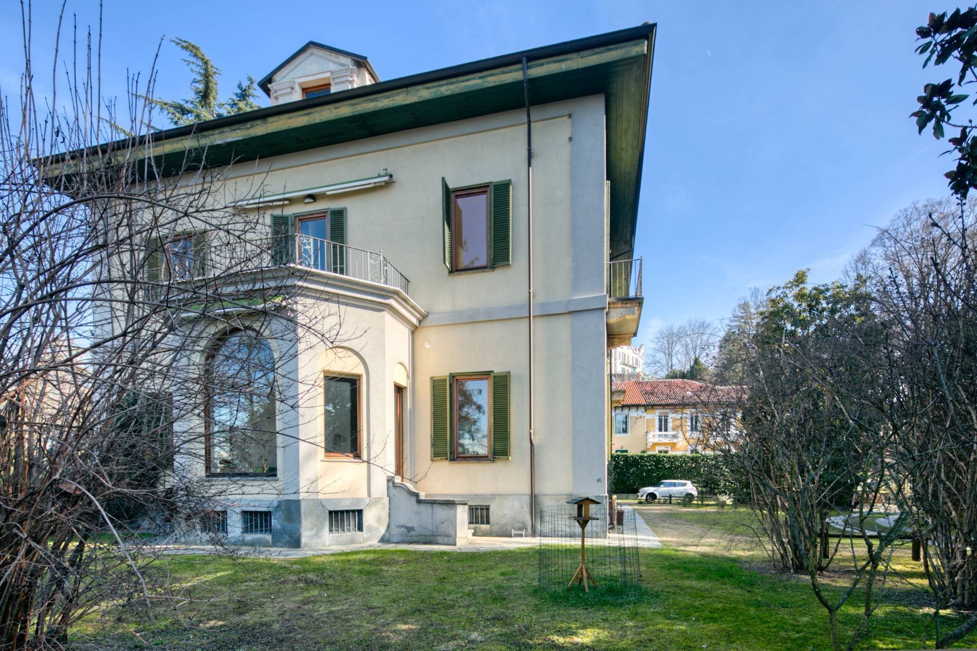 Villa con terrazzo, Torino precollina