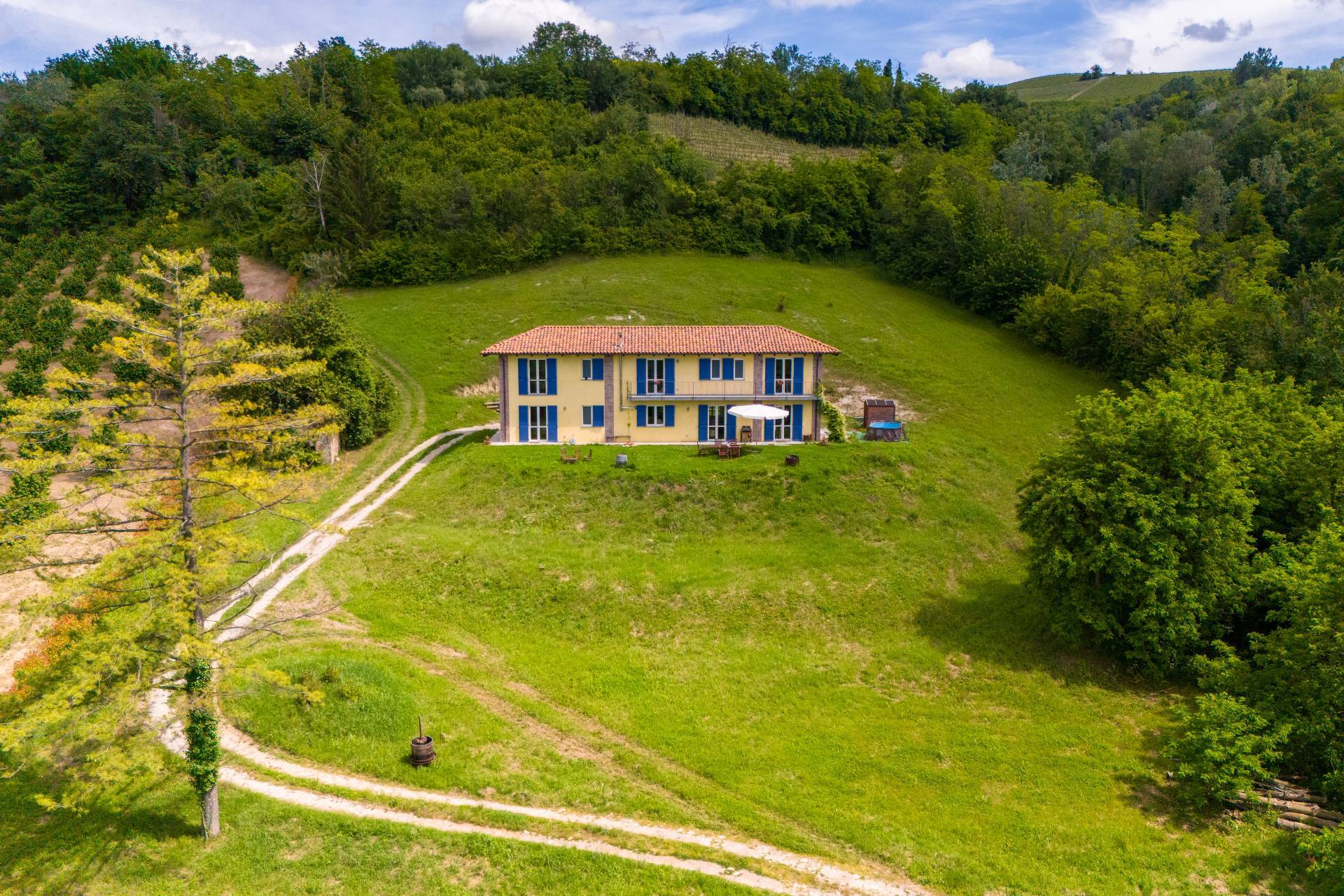 Casa indipendente in vendita a Dogliani, Panoramica