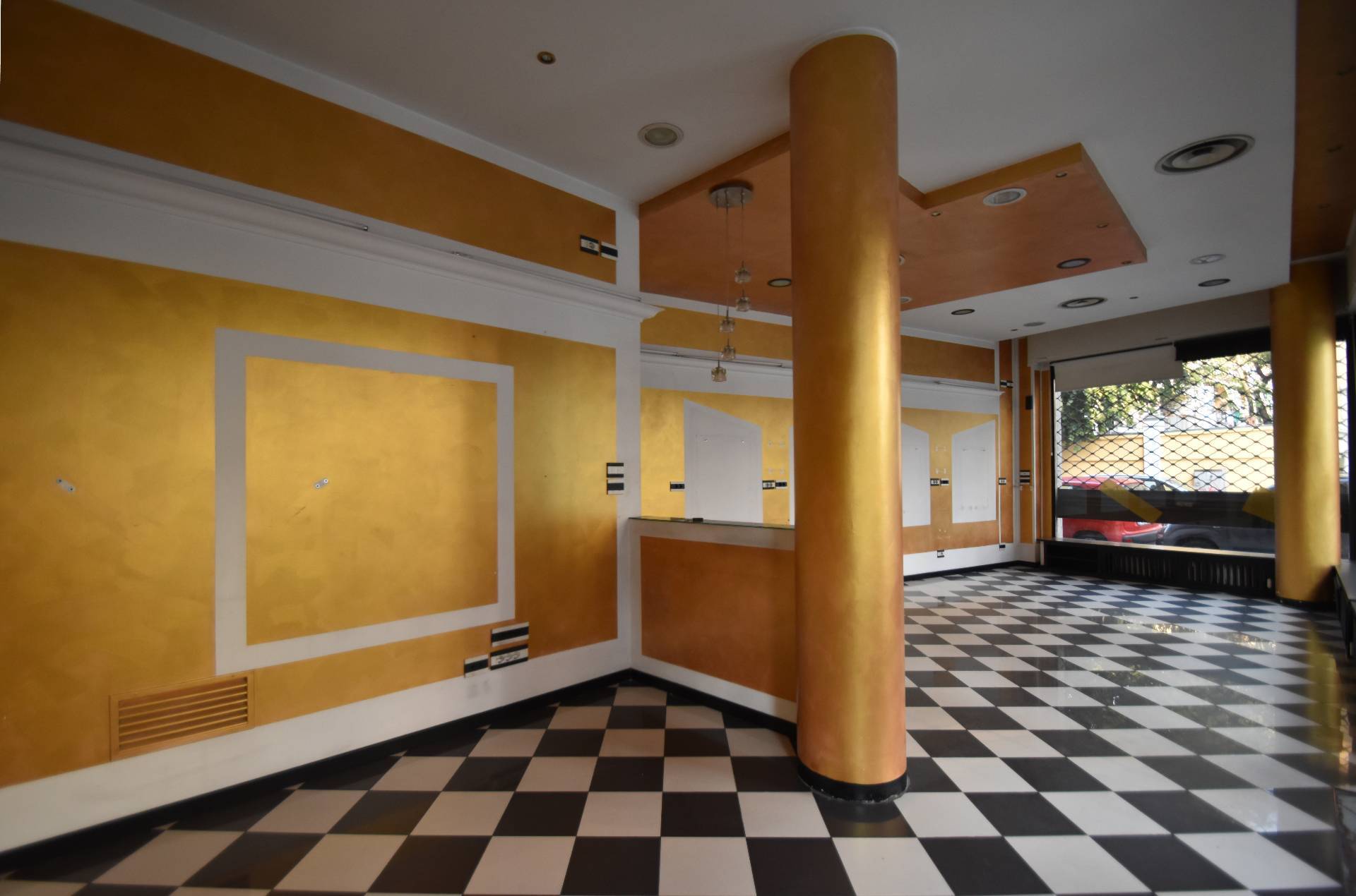 Negozio in affitto a Torino, Pozzo Strada