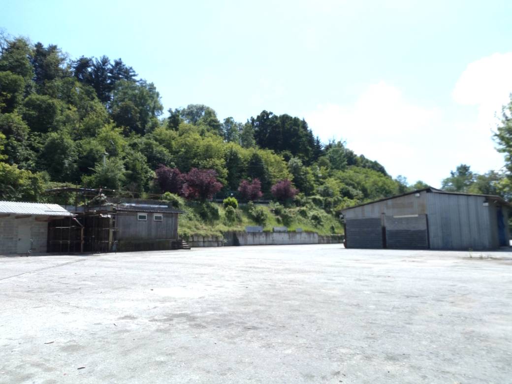 Locale commerciale in affitto a Torino, Madonna del Pilone - Sassi