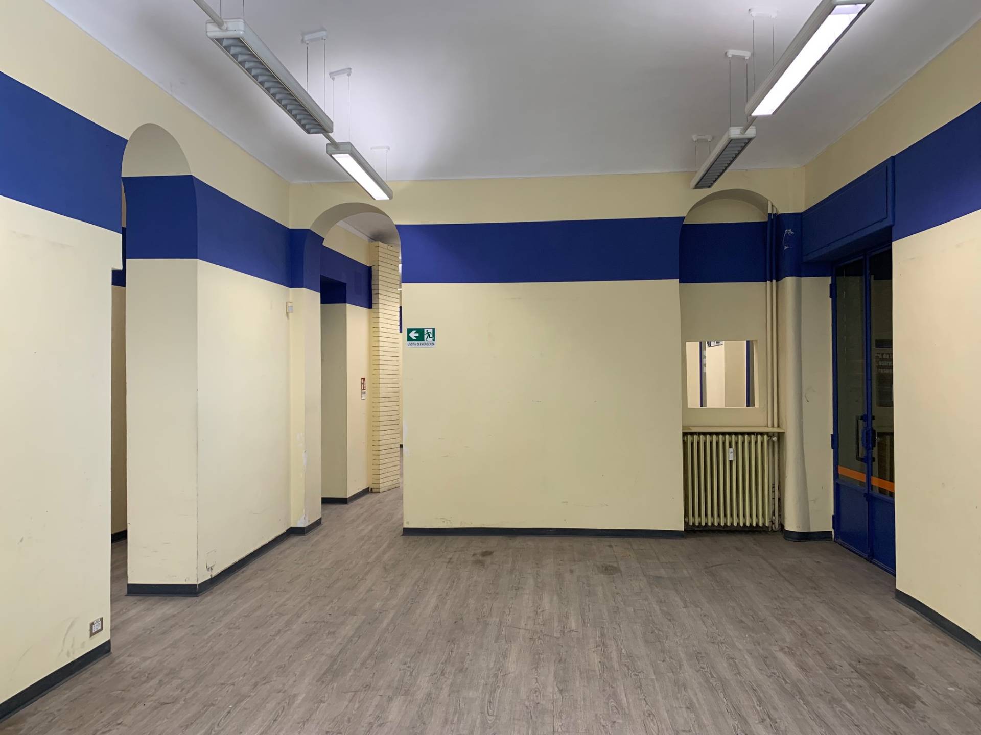 Negozio in vendita a Torino, Valdocco - Aurora