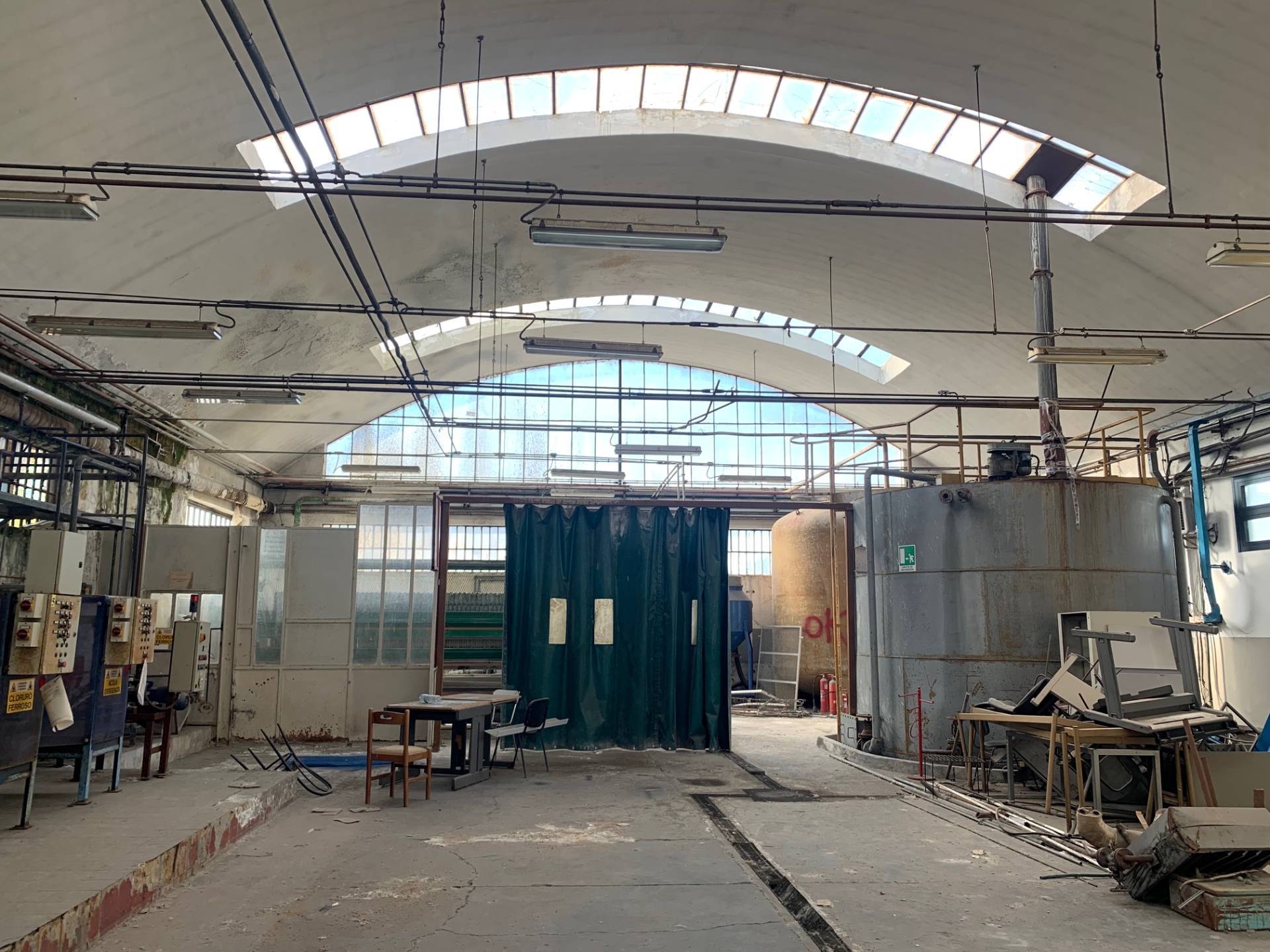 Capannone in vendita a Rivoli, Cascine Vica/corso Allamano