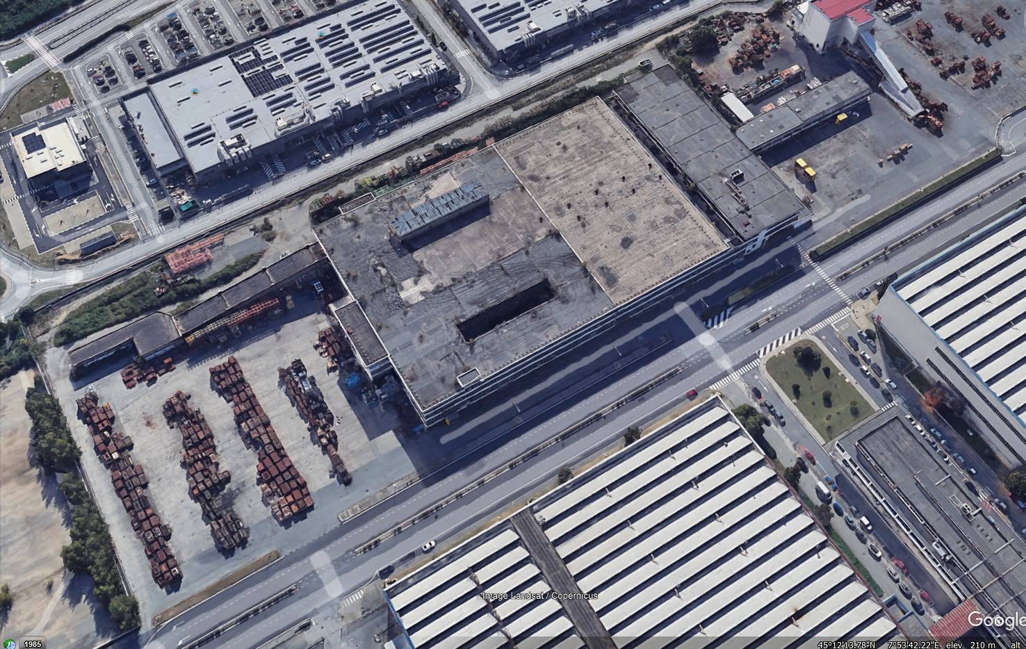 Capannone in vendita a Chivasso, Area Industriale Chind