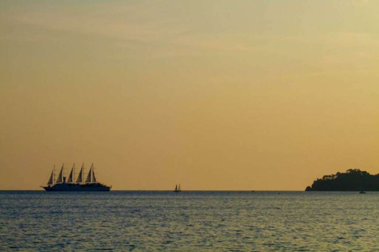 Stabile - Palazzo in vendita a Zoagli, 150 Metri Dalla Stazione Ferroviaria