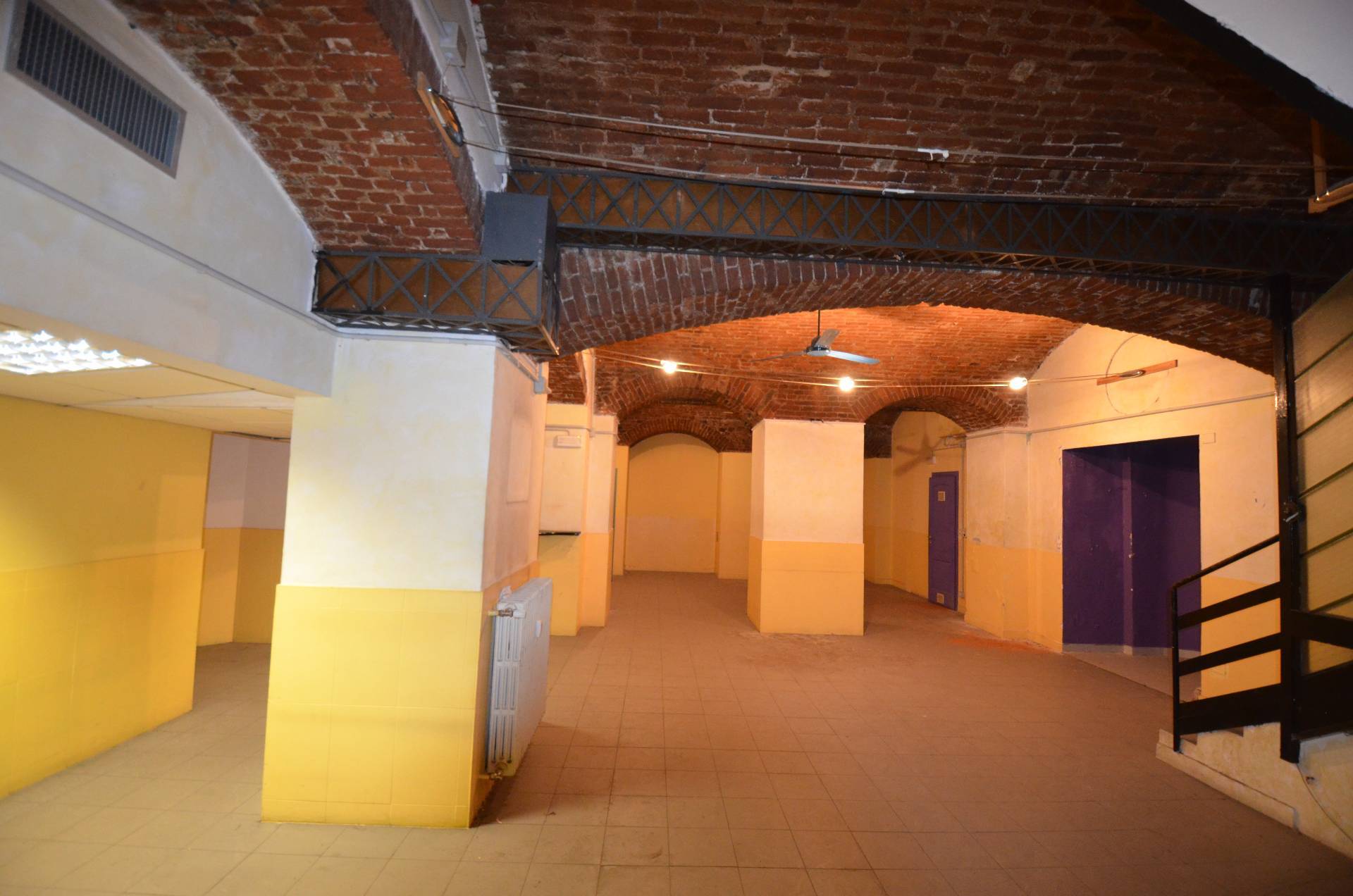 Show room in vendita a Torino, Centro