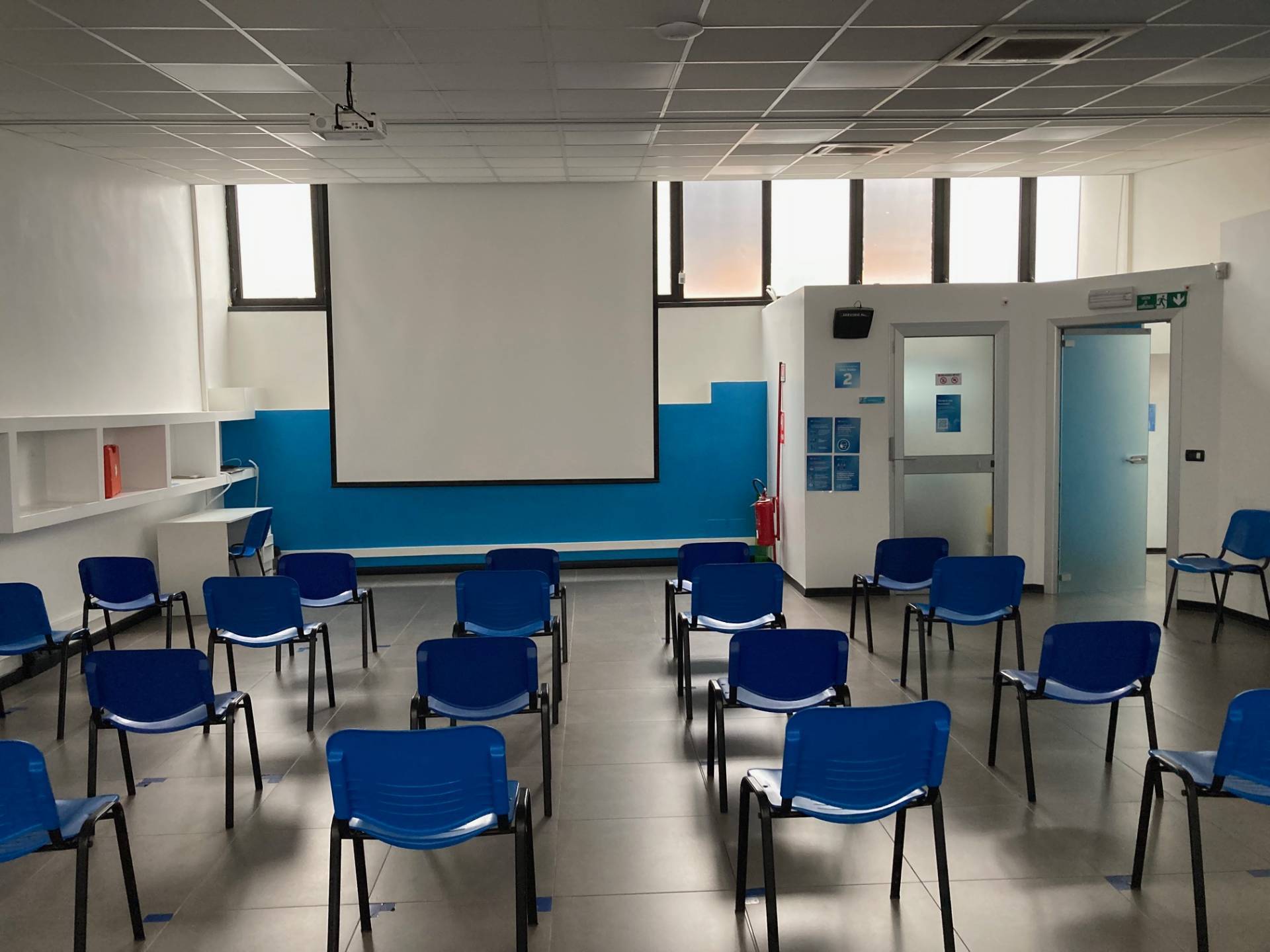 Ufficio in affitto a Moncalieri, C.so Savona