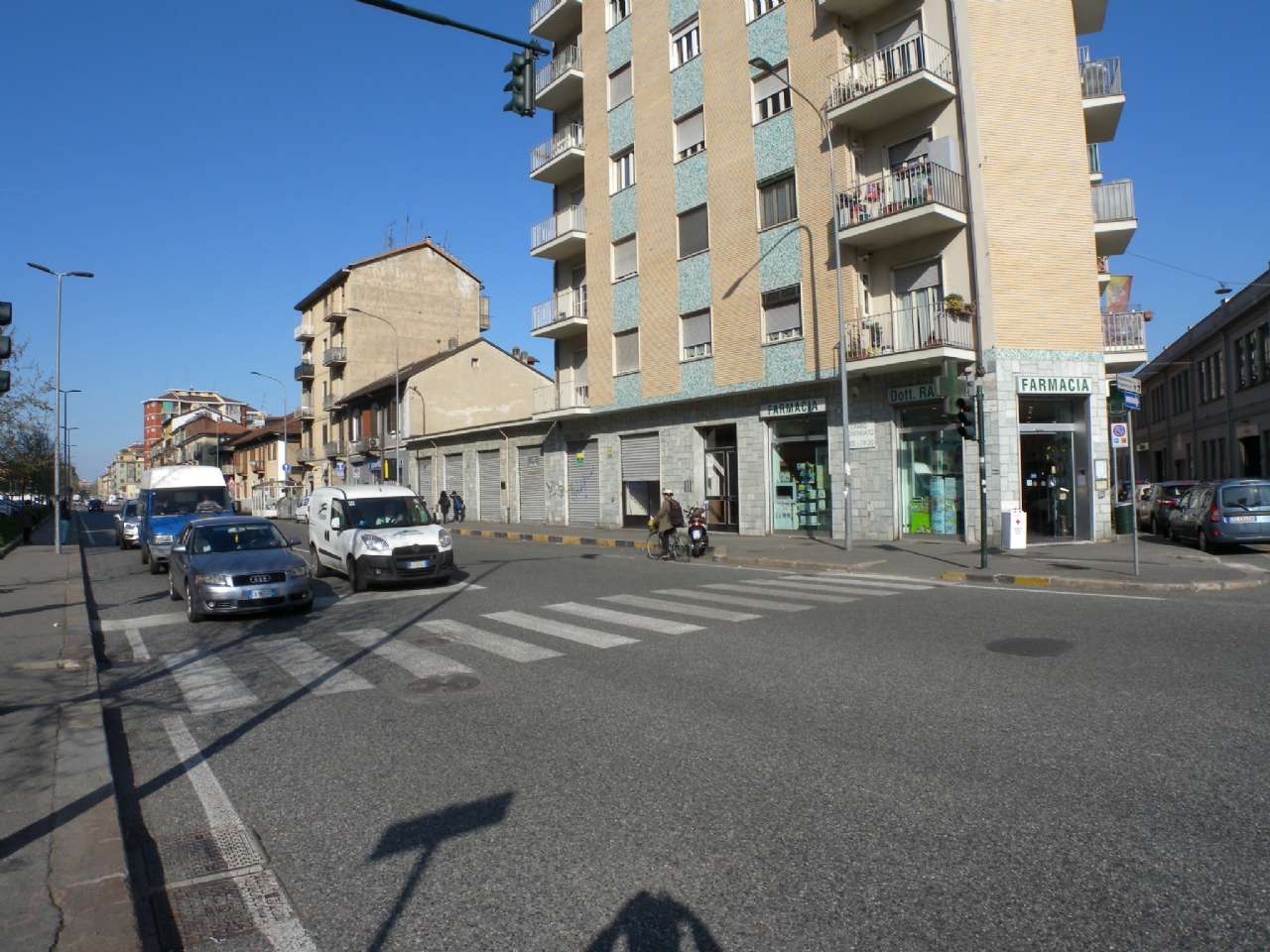 Negozio in vendita a Torino, Barriera Milano