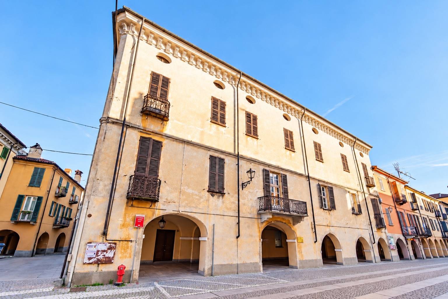 Palazzo Storico in vendita a Fossano, Centro