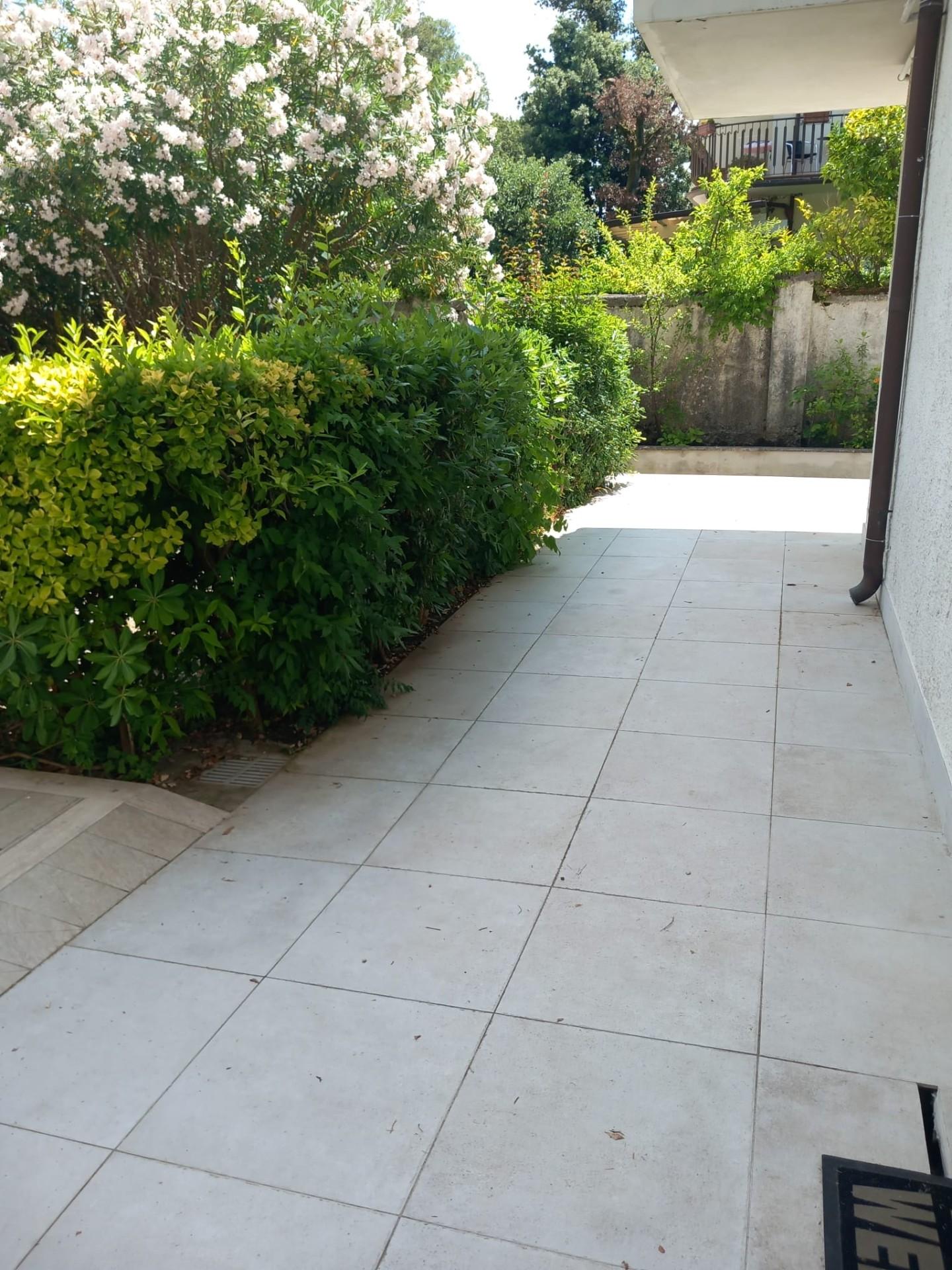 Trilocale in vendita, Massa ronchi