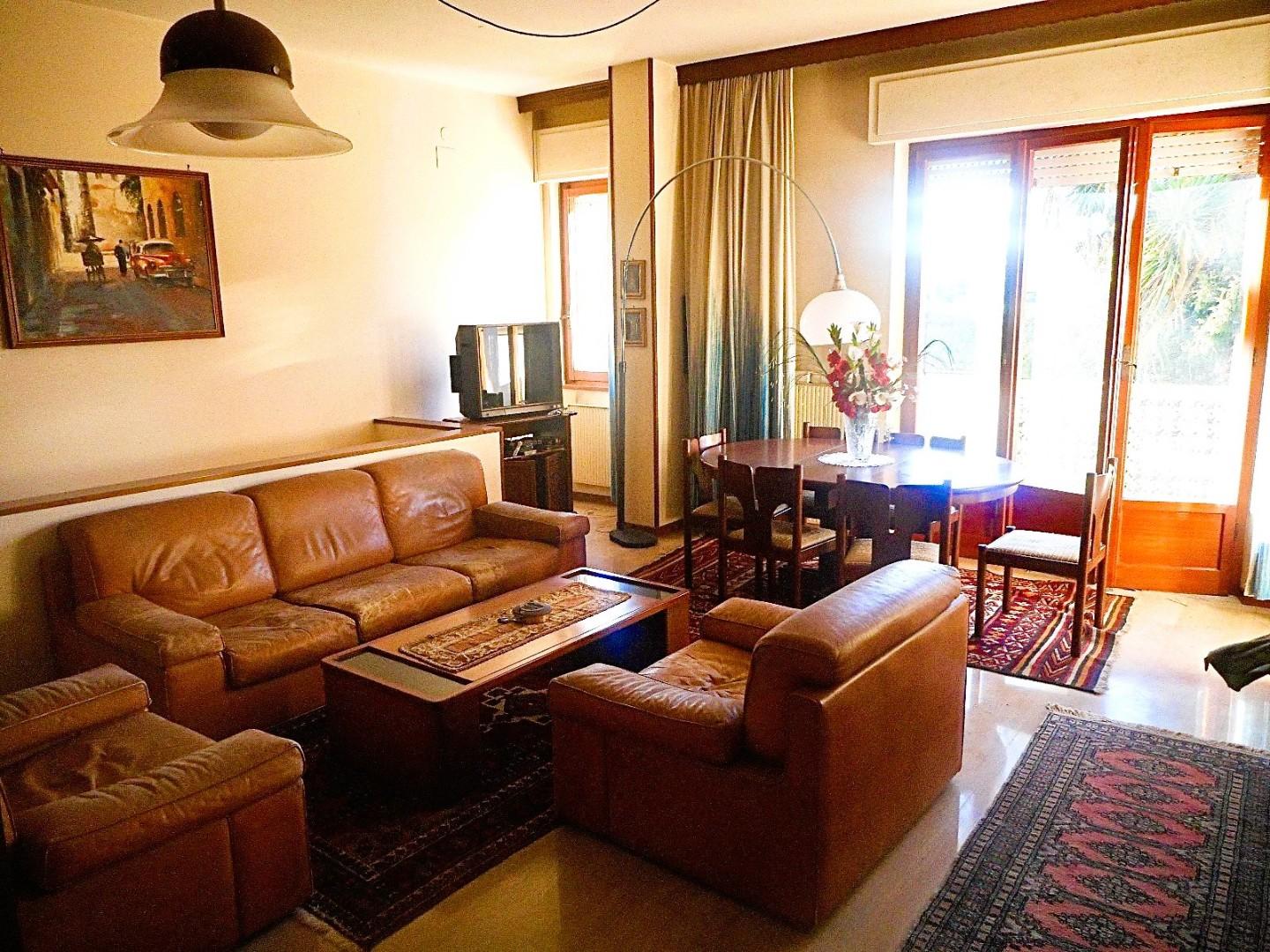 Appartamento in vendita, Massa marina di