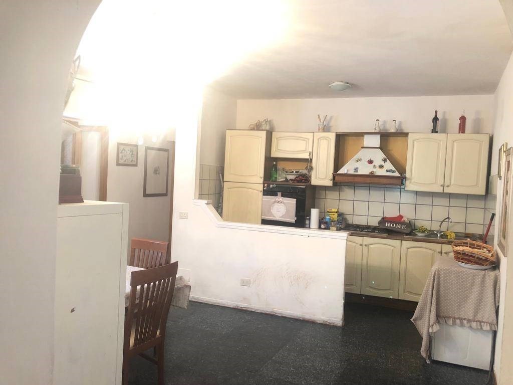 Casa indipendente ristrutturata a Massa