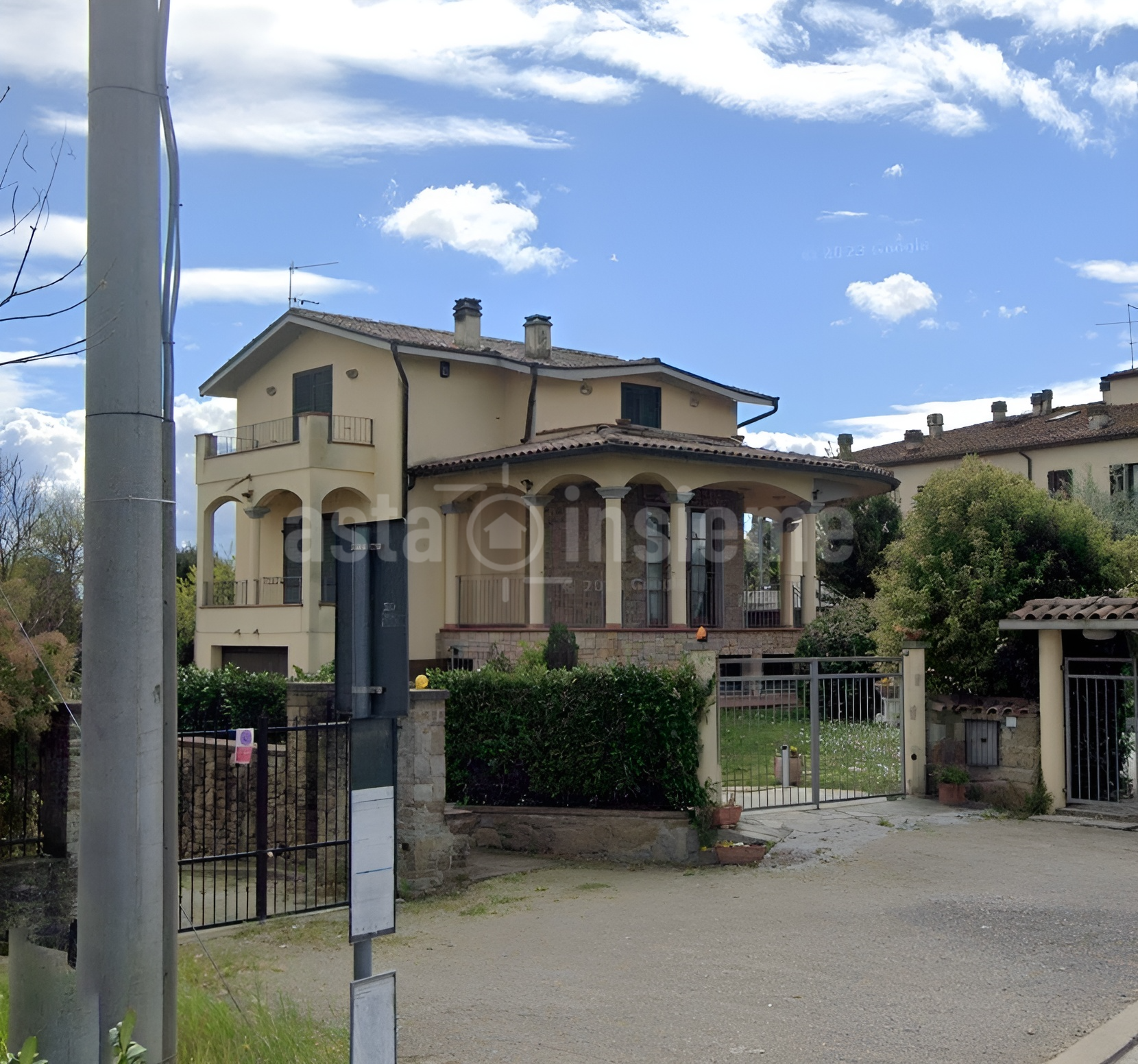 casa indipendente in vendita ad Arezzo in zona Pescaiola