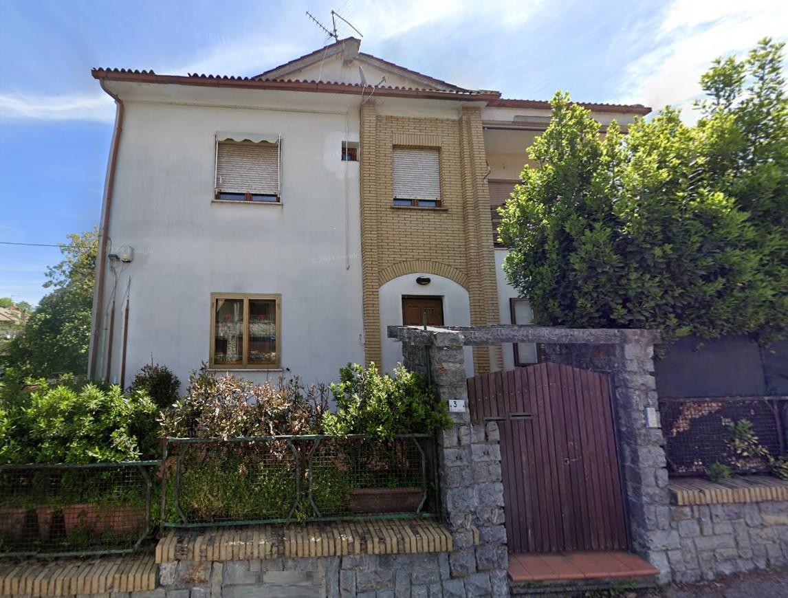 Appartamento in vendita a Abbadia San Salvatore