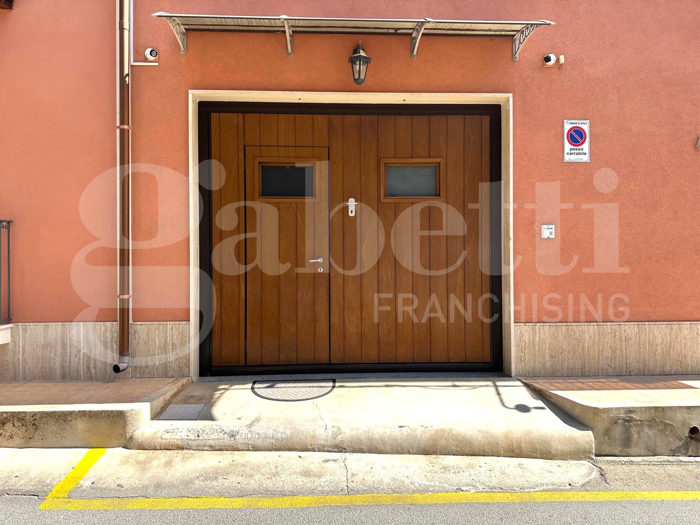 Box/Garage 56mq in vendita a Avola