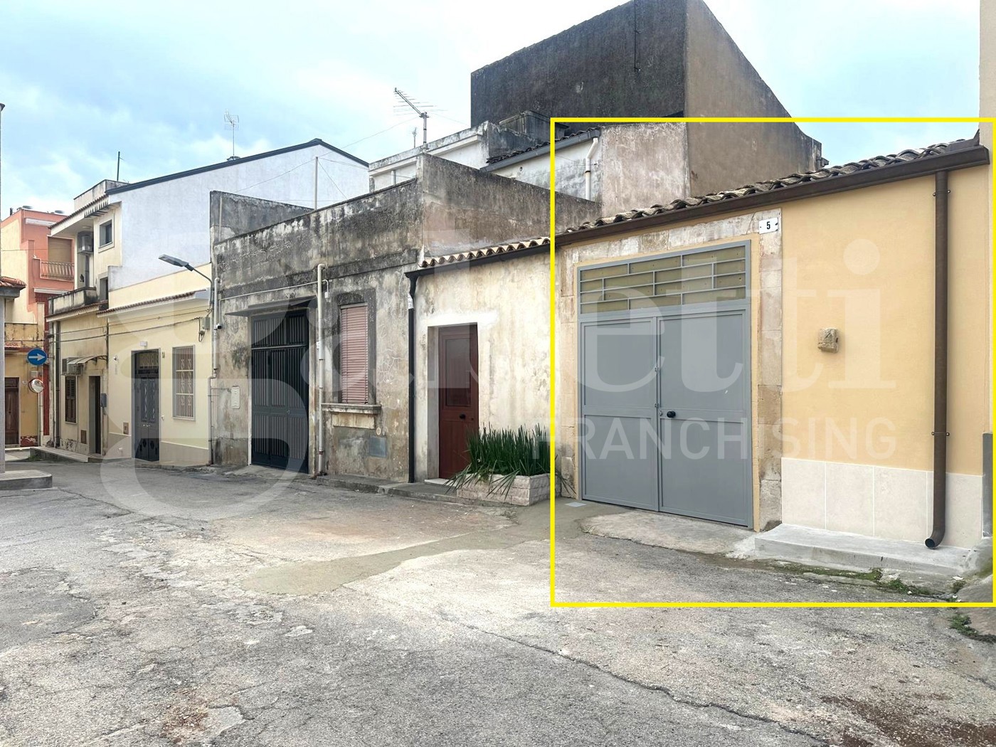 Magazzino in affitto a Avola