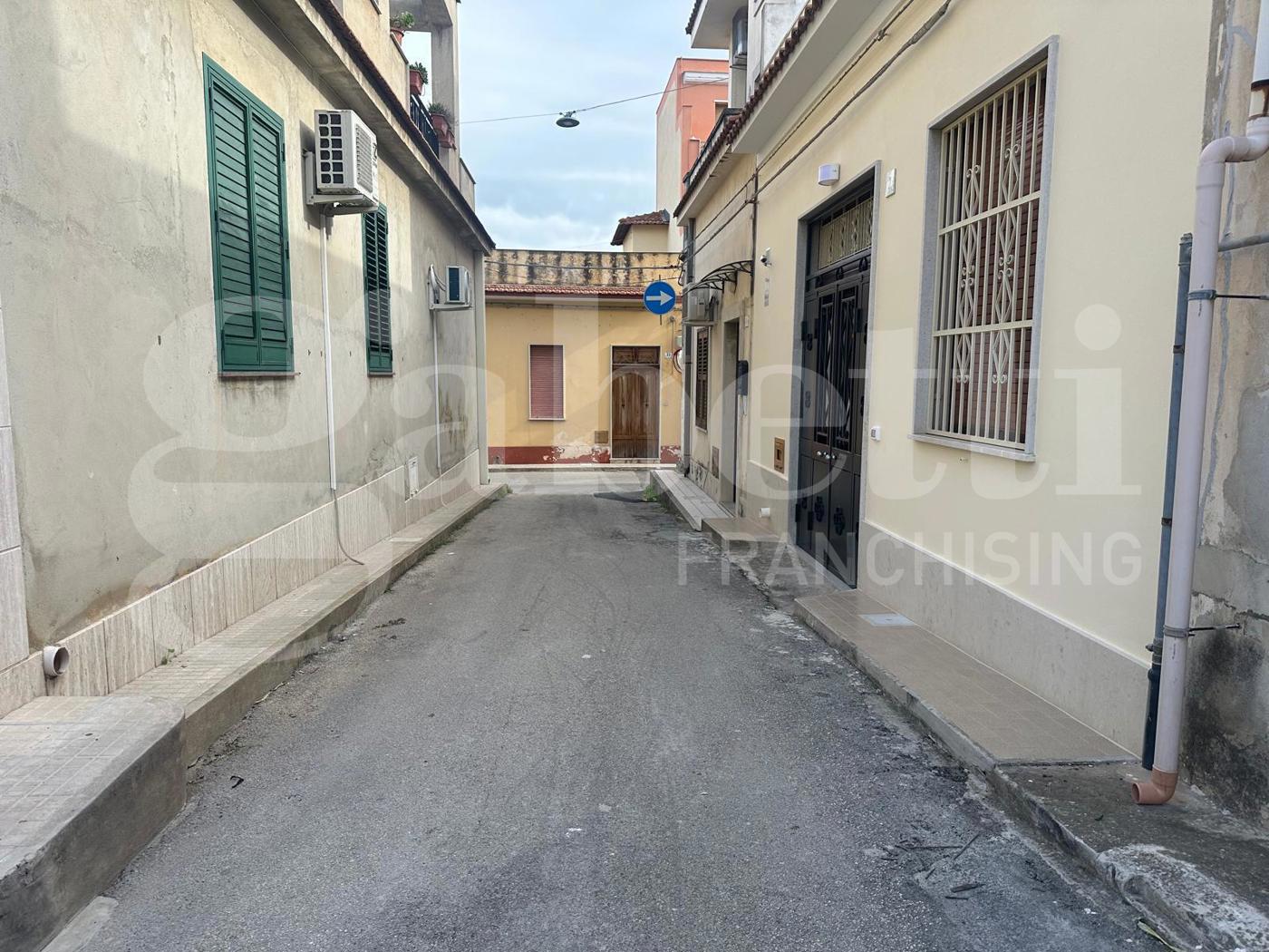 Magazzino in affitto a Avola