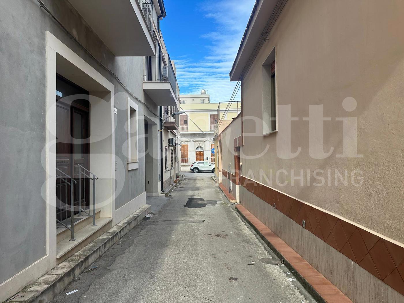 Magazzino in affitto a Avola