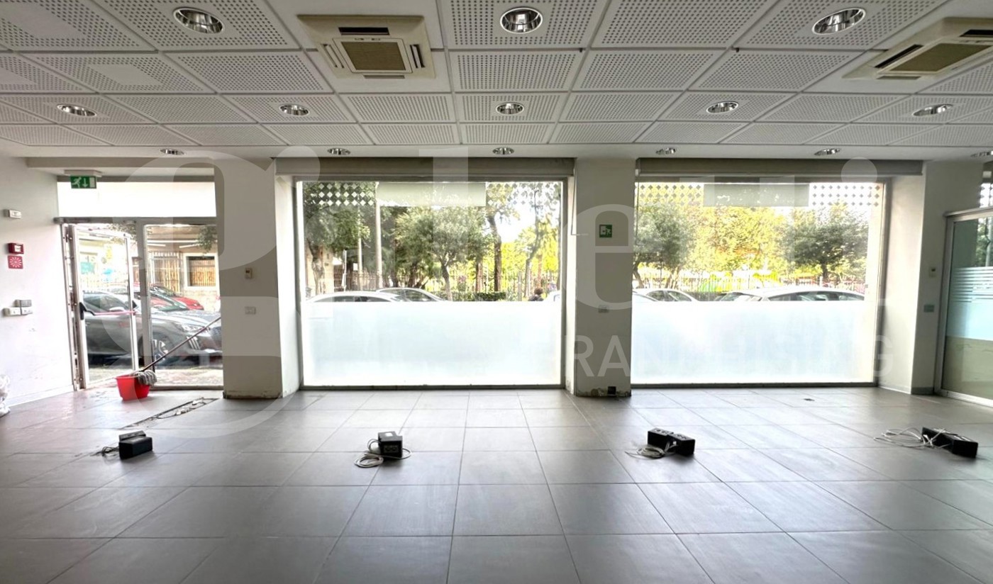 Negozio in affitto a Siracusa