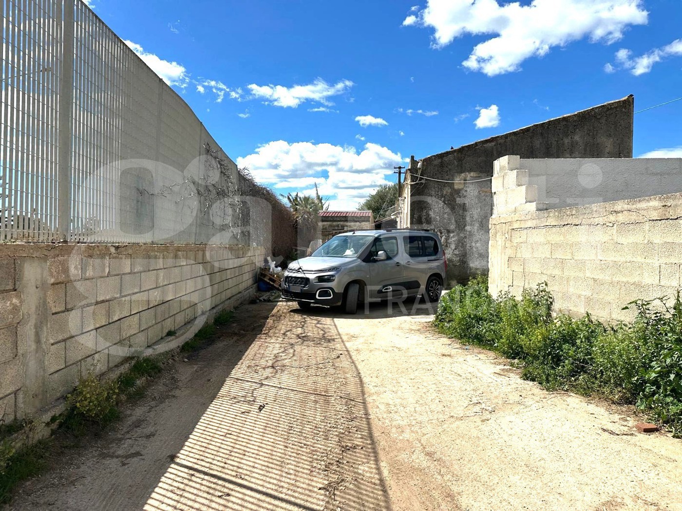 Magazzino in vendita a Avola