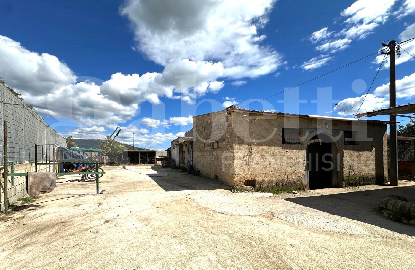 Magazzino in vendita a Avola