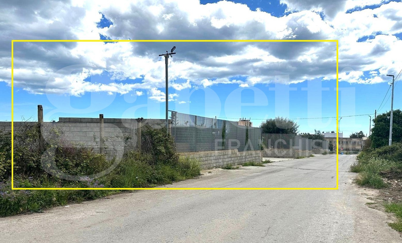 Magazzino in vendita a Avola