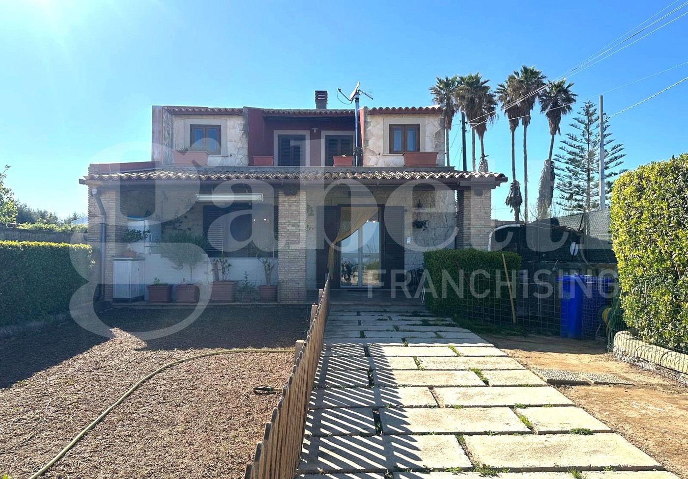 Villa con giardino a Avola