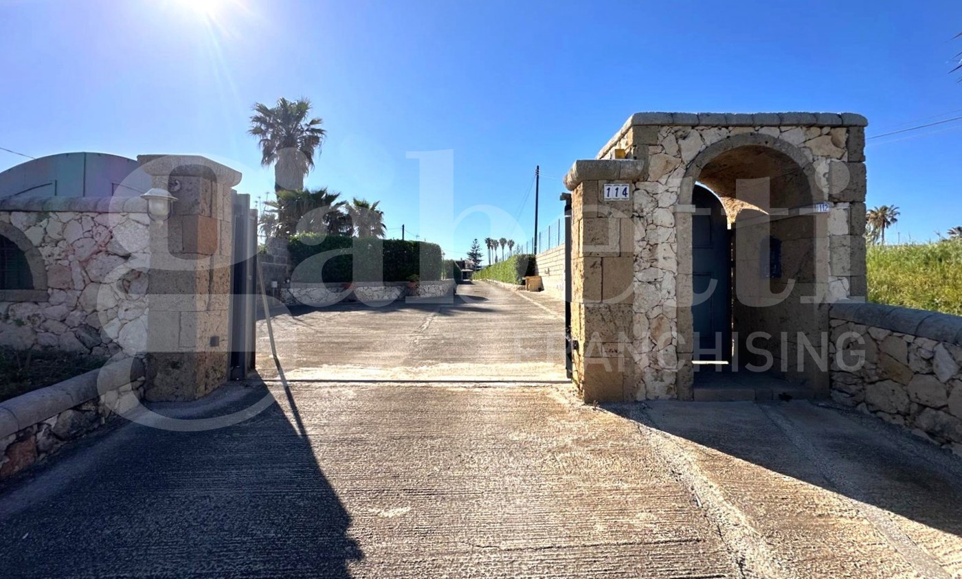 Villa con giardino a Avola