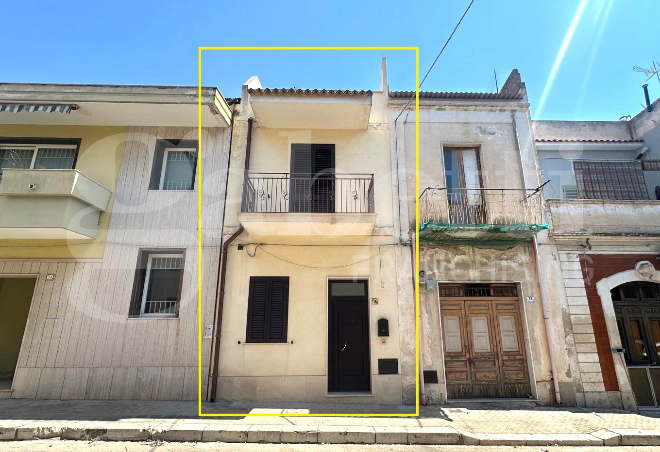 Casa indipendente arredata in affitto a Avola