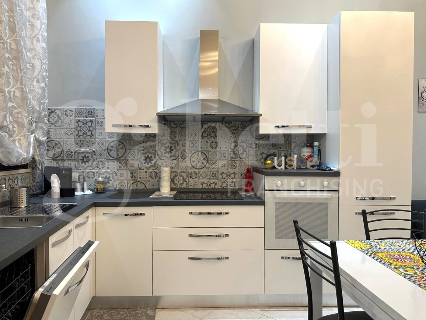 Casa indipendente arredata in affitto a Avola