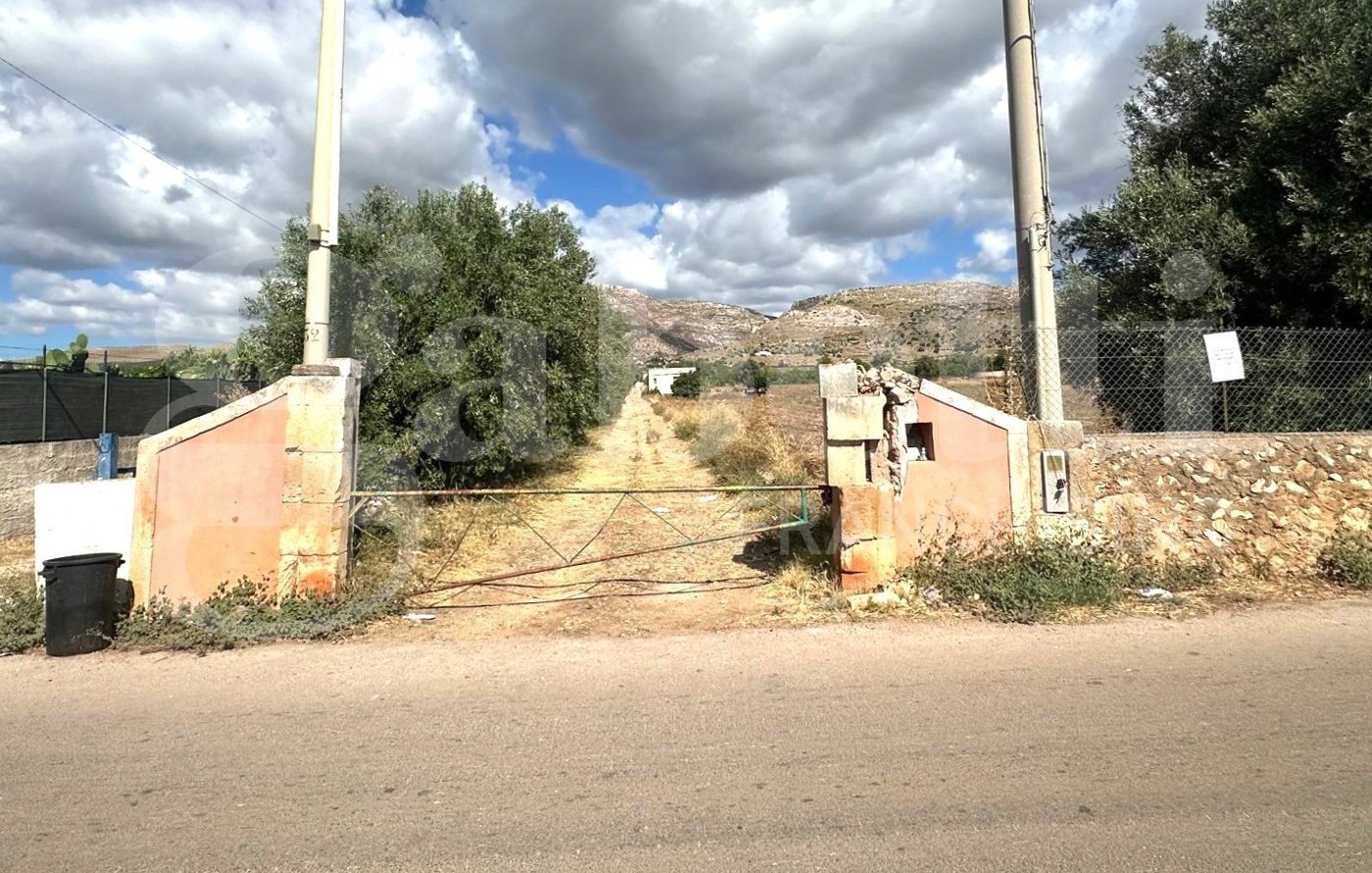 Casa indipendente con giardino a Avola
