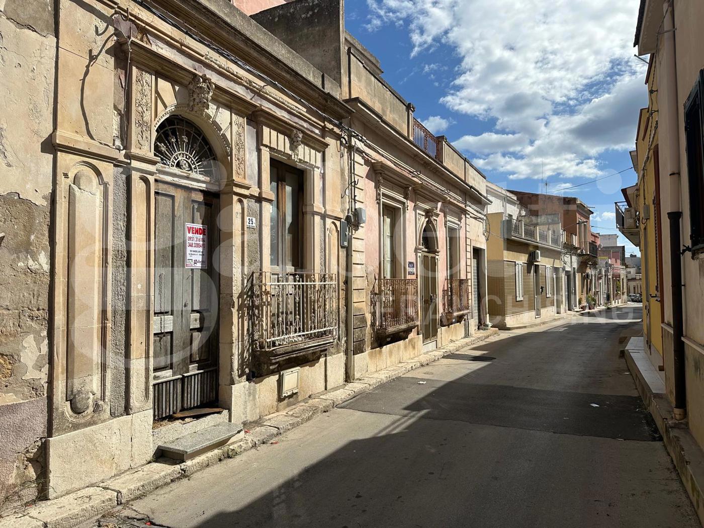 Casa indipendente da ristrutturare a Avola