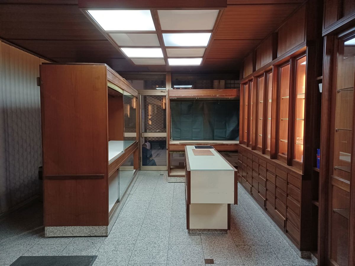 Negozio in vendita a Cagliari