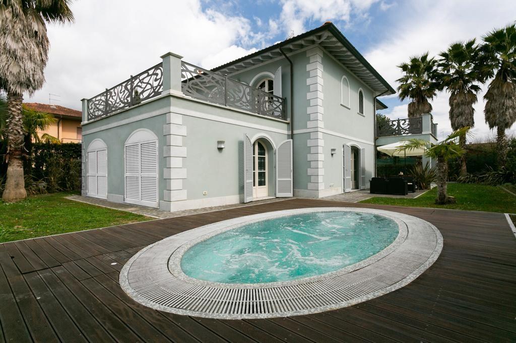 Villa in vendita, Forte dei Marmi vittoria apuana