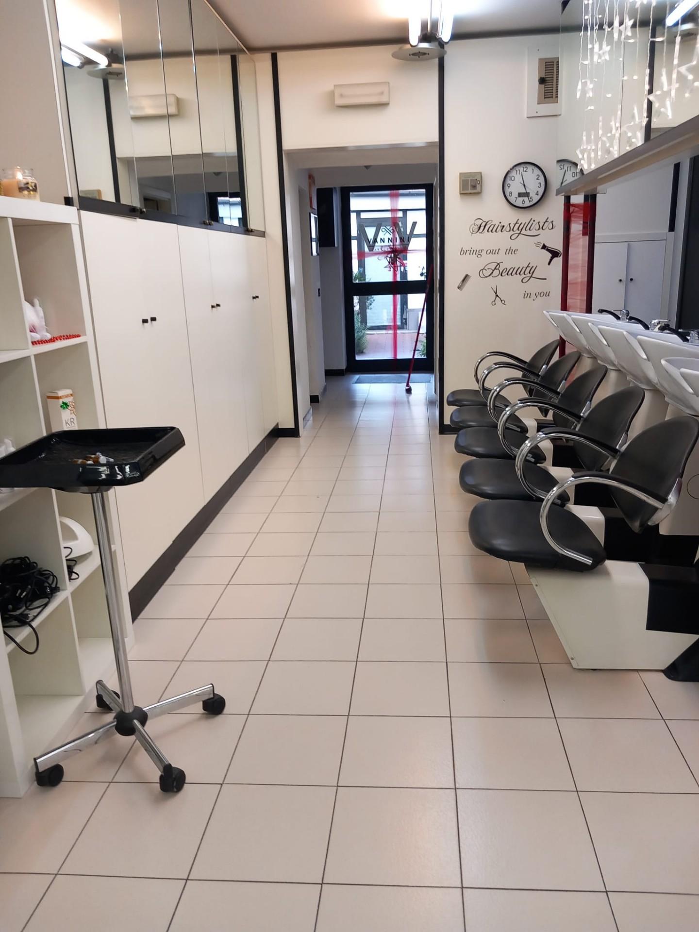 Locale commerciale in vendita, Pisa san martino