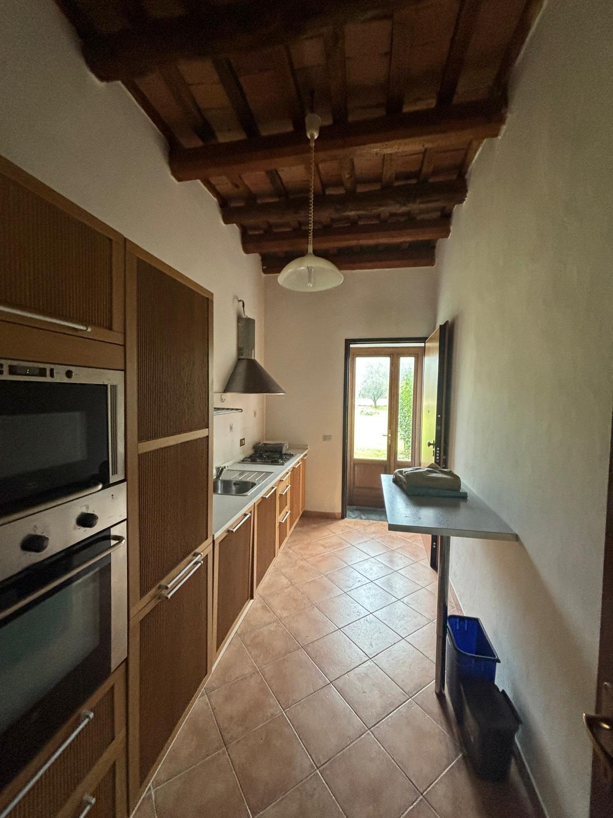 Villa con giardino a Vecchiano