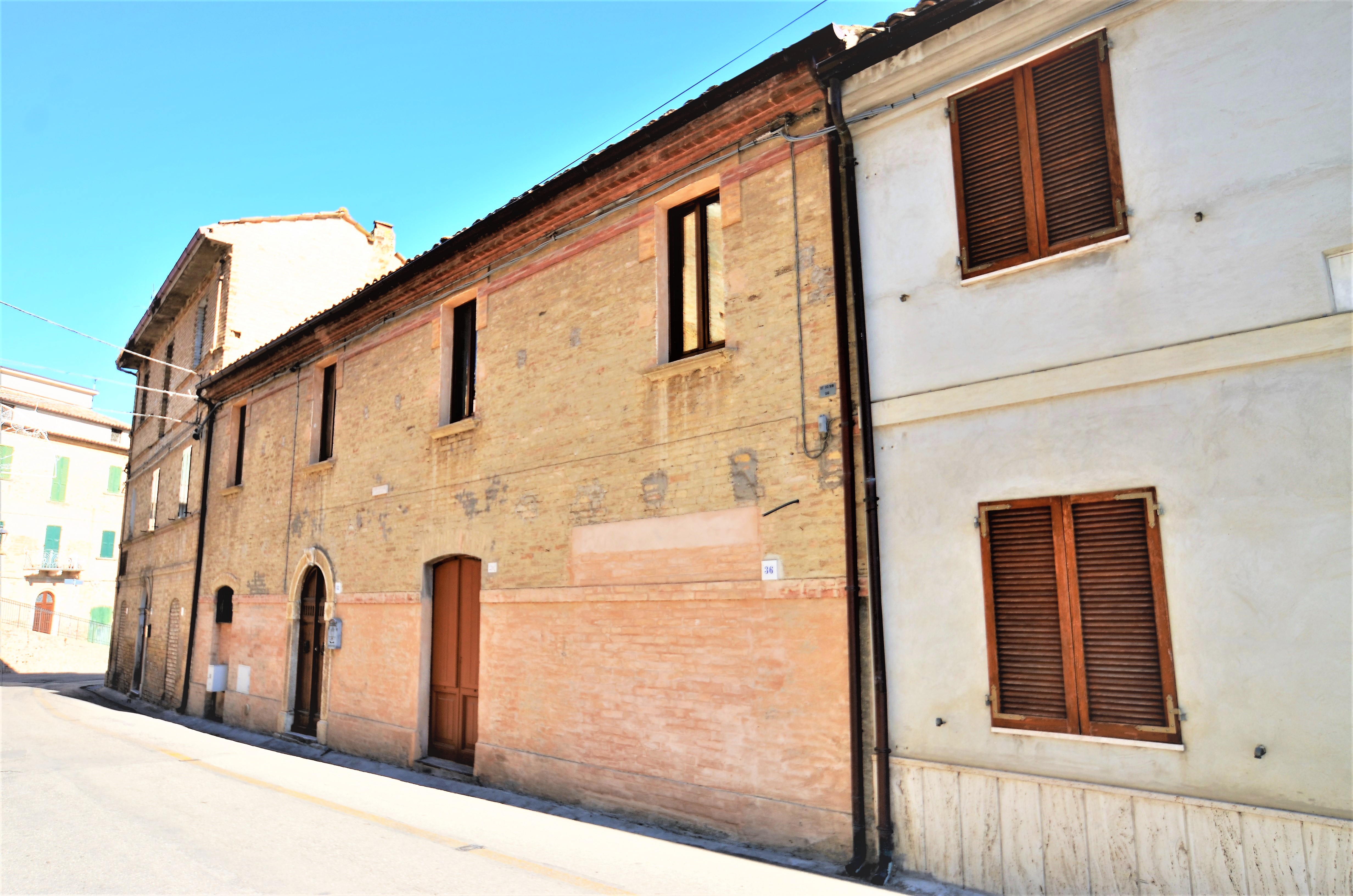 Casa indipendente in vendita, Monsampolo del Tronto centrale , centro storico (vecchio incasato mediev