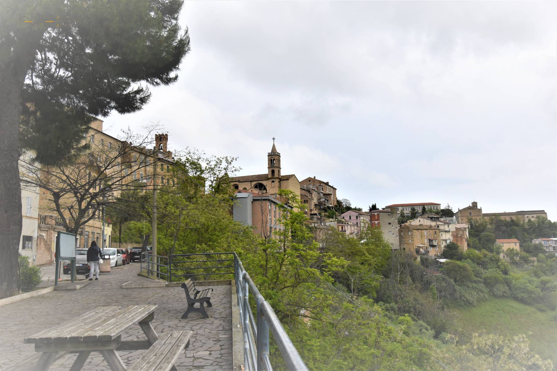 Casa cielo - terra in vendita a Acquaviva Picena, Residenziale verso mare