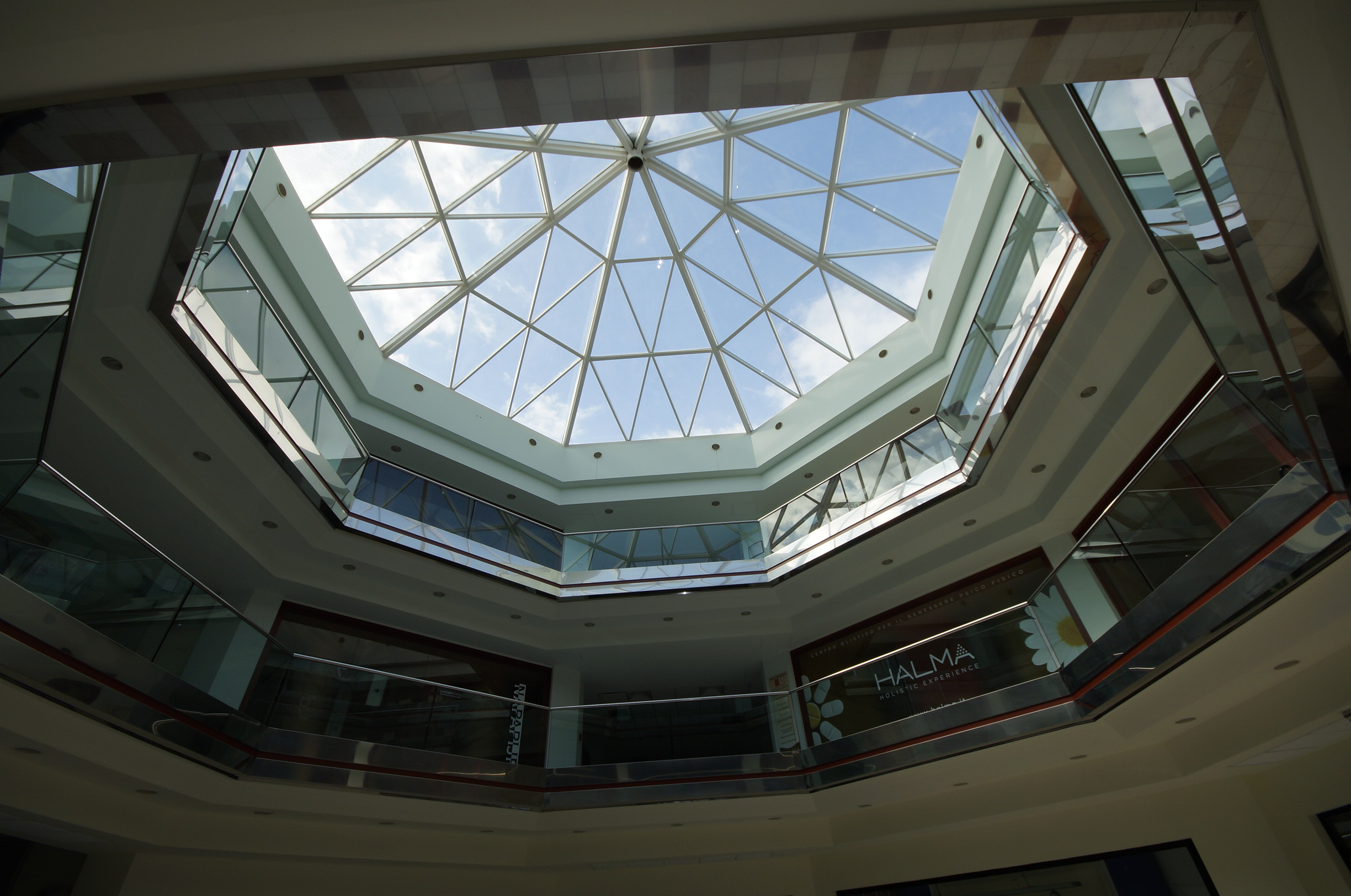 Locale Commerciale in vendita a San Benedetto del Tronto, Porto D'ascoli residenziale