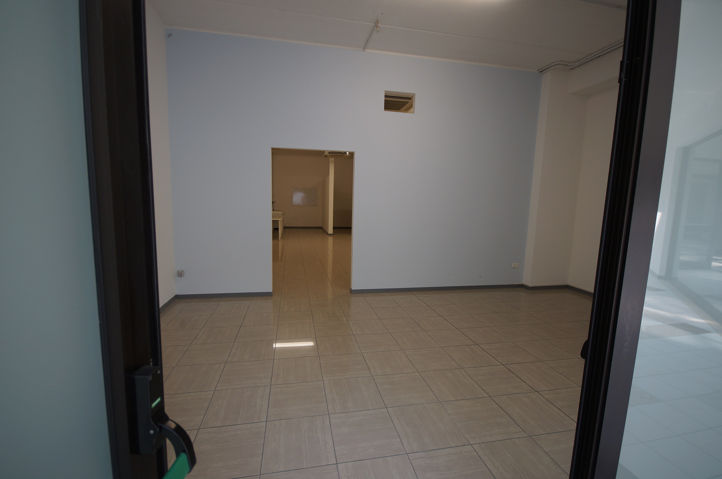 Locale Commerciale in vendita a San Benedetto del Tronto, Porto D'ascoli residenziale