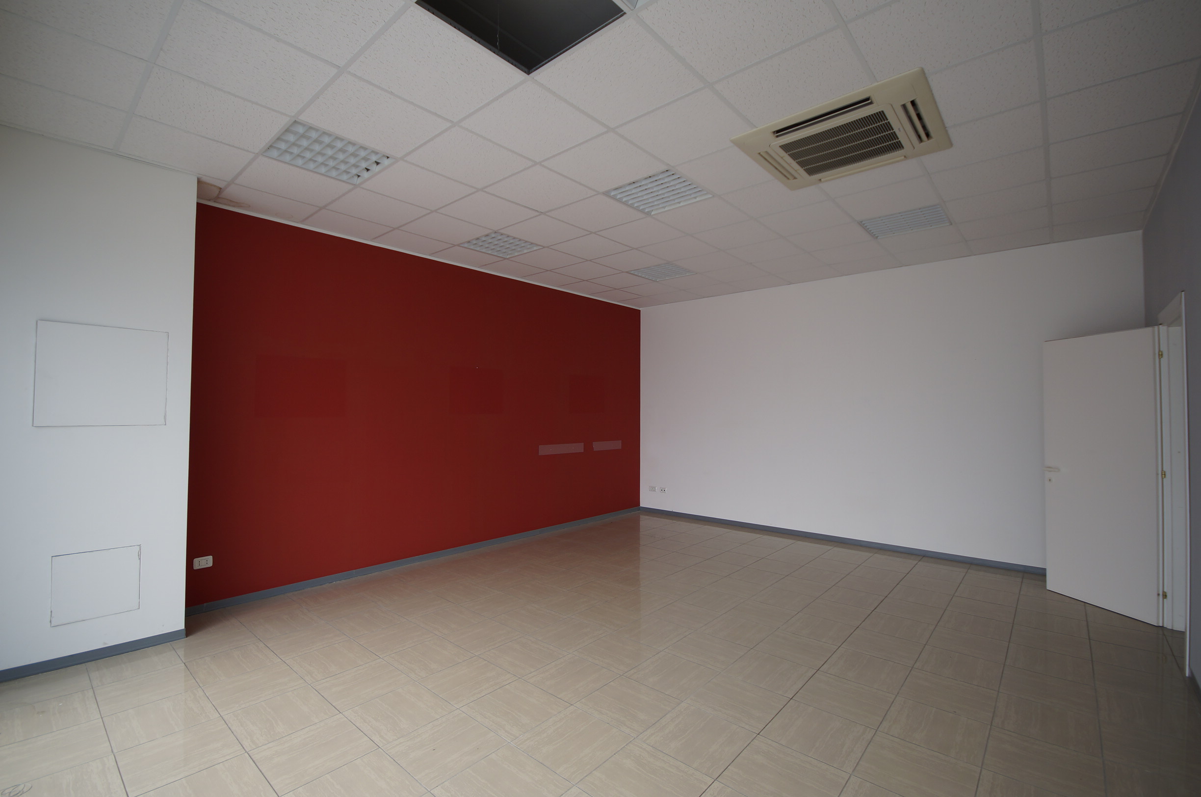 Locale Commerciale in vendita a San Benedetto del Tronto, Porto D'ascoli residenziale