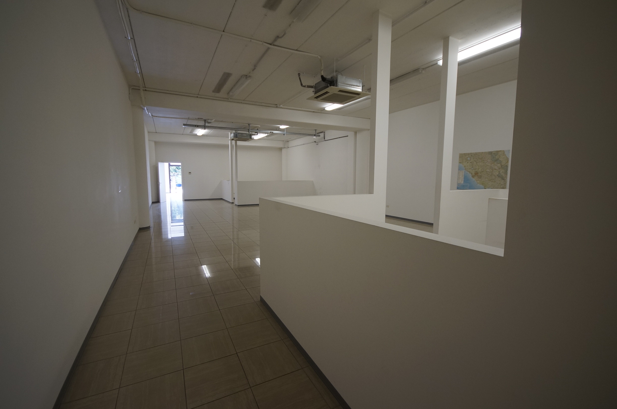 Locale Commerciale in vendita a San Benedetto del Tronto, Porto D'ascoli residenziale