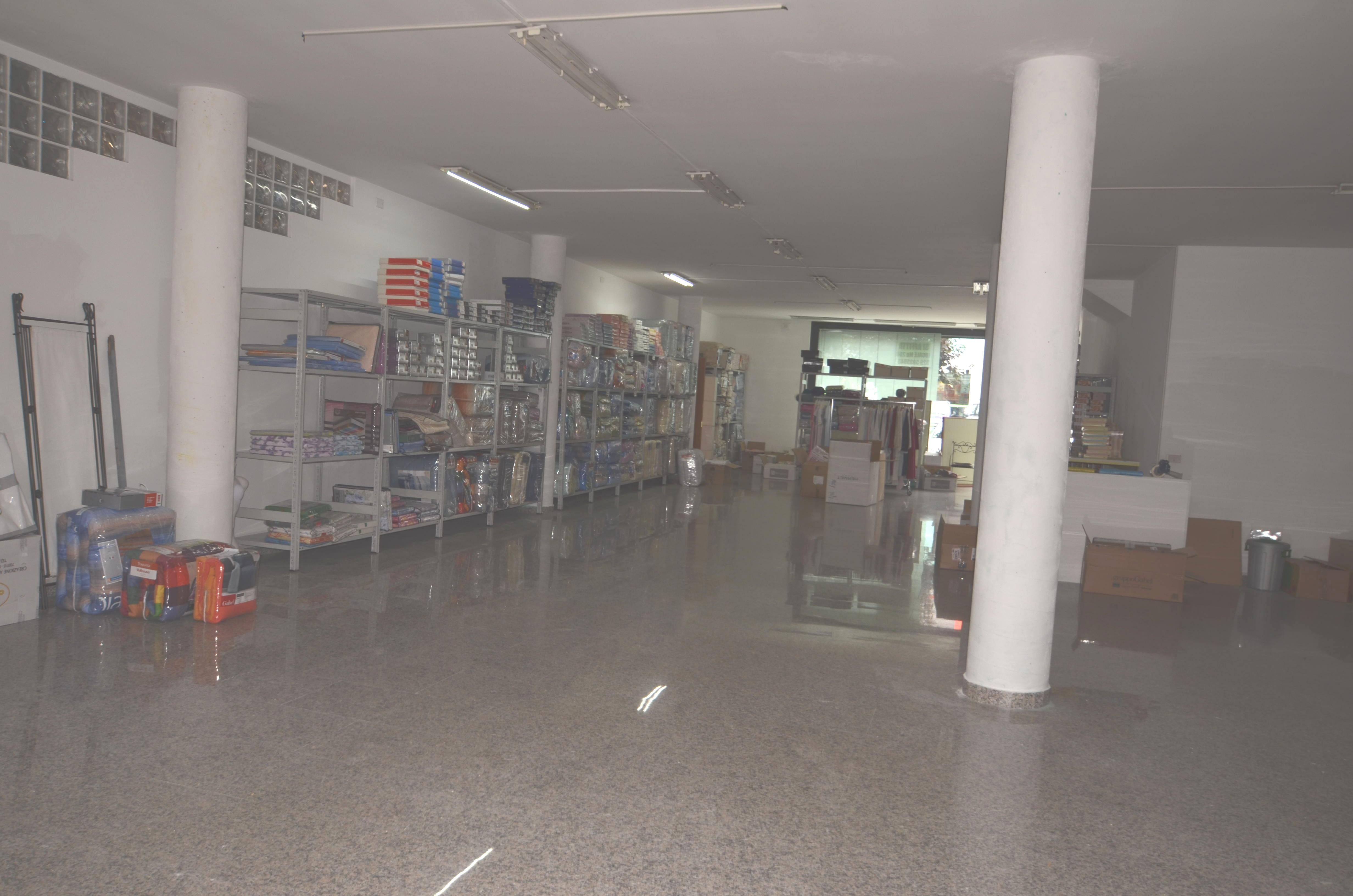 Locale Commerciale in vendita a San Benedetto del Tronto, Centralissima