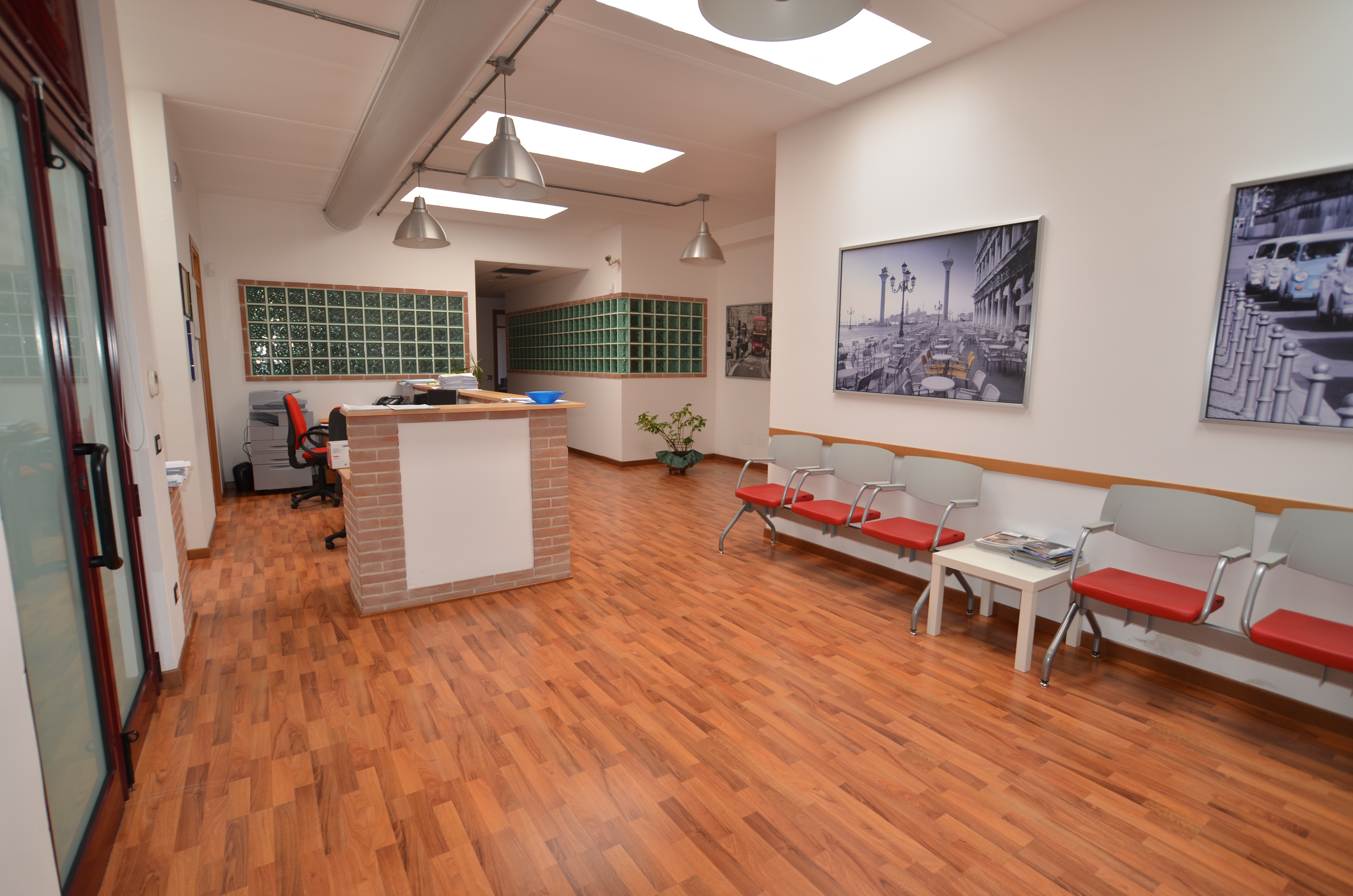 Locale Commerciale in vendita a San Benedetto del Tronto, Porto D'ascoli residenziale