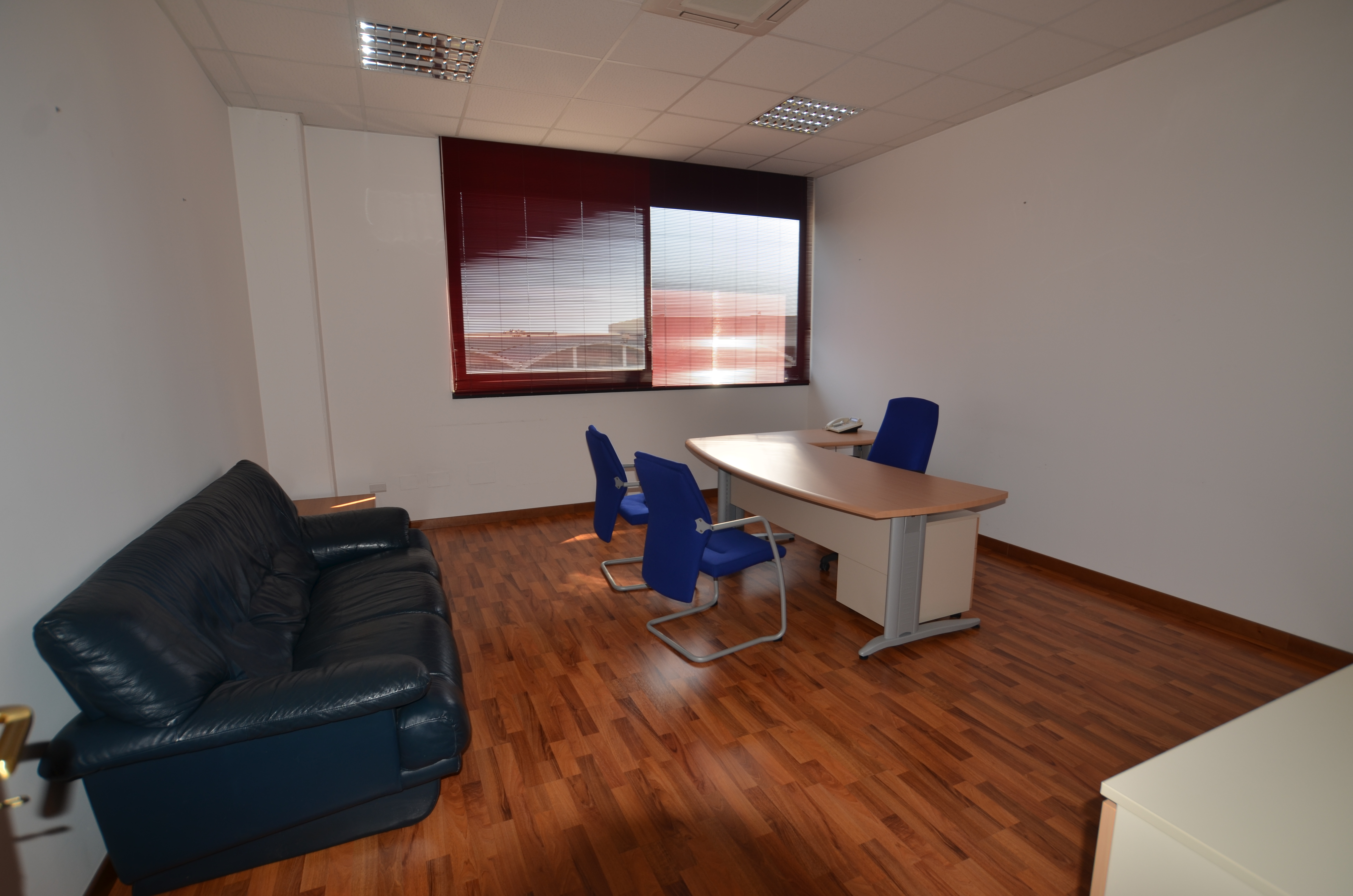 Locale Commerciale in affitto a San Benedetto del Tronto, Porto D'ascoli residenziale