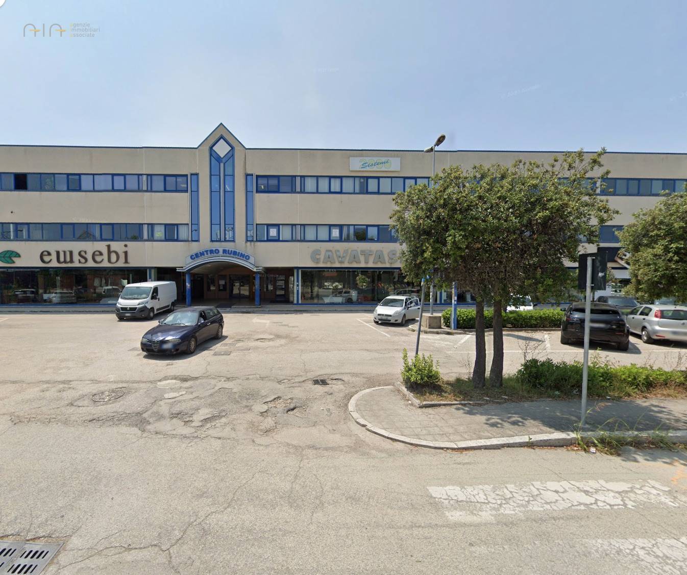 Locale Commerciale in affitto a San Benedetto del Tronto, Porto D'ascoli residenziale