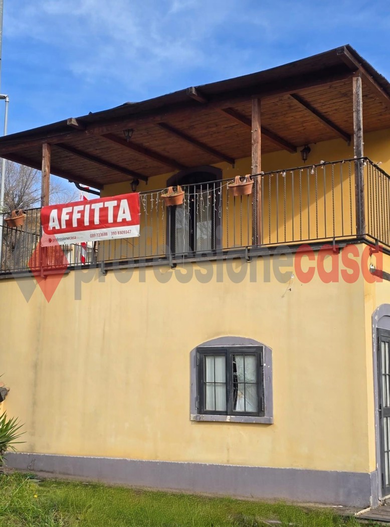 Casa indipendente in affitto a Salerno