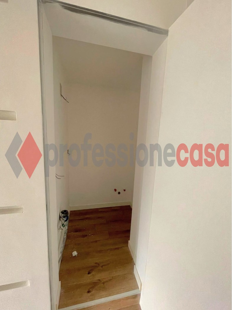 Negozio in affitto a Salerno